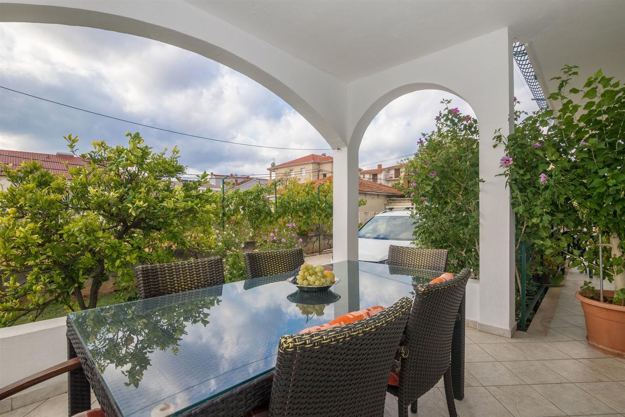 Apartment Vinka Trogir Extérieur photo